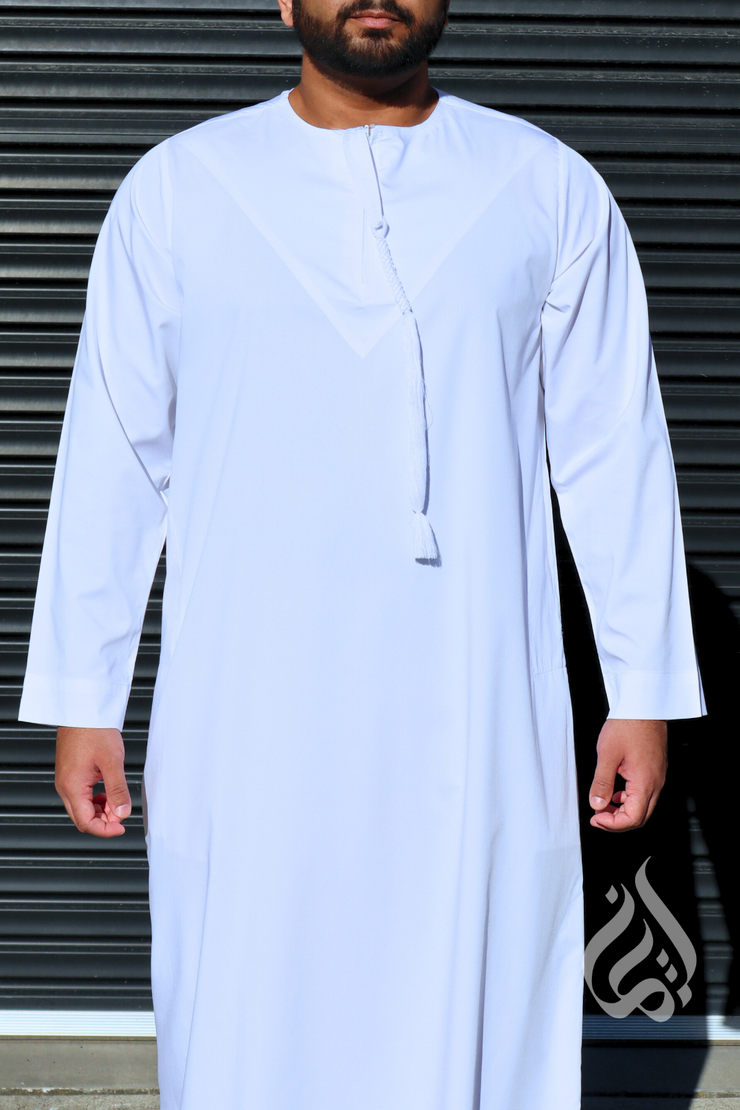 Omar Thowb White