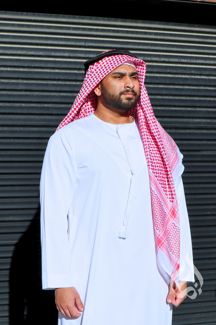 Omar Thowb White