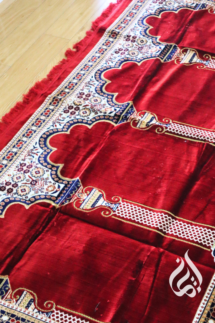 Prayer Mat - Multi fits 3-5 people (Red)