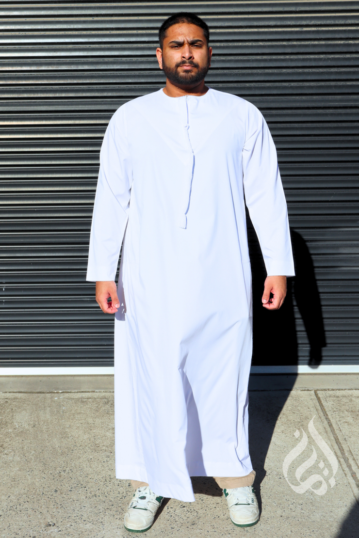 Omar Thowb White