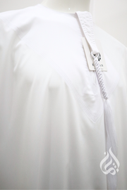 Omar Thowb White
