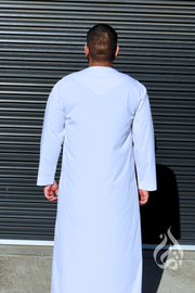 Omar Thowb White