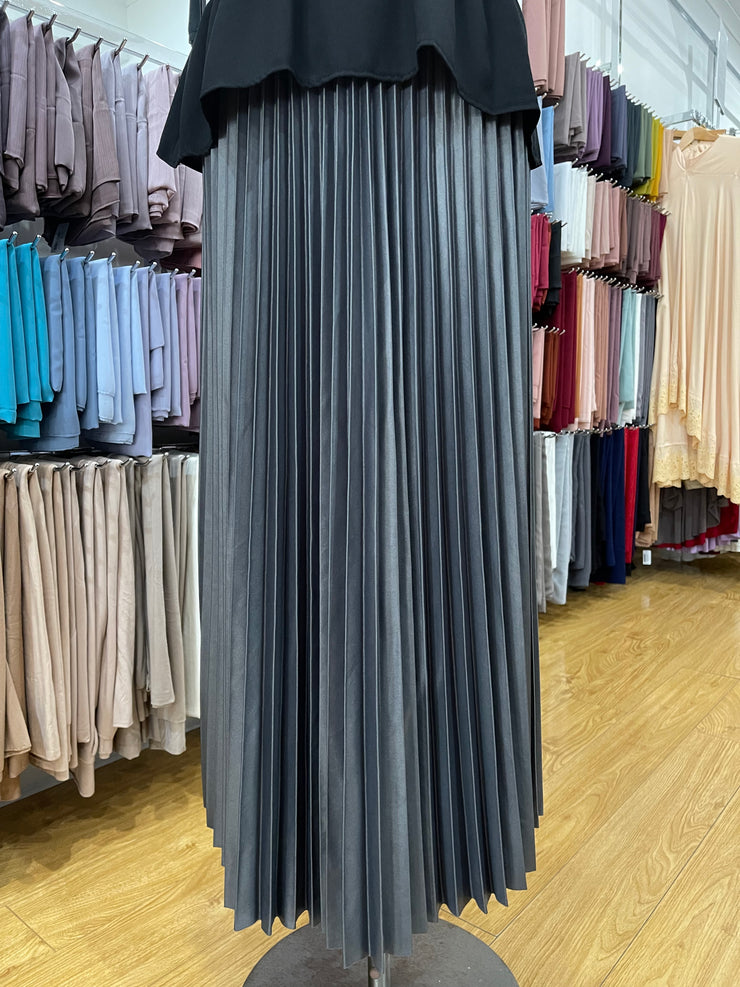 Metallic Pleated Skirt - Grey