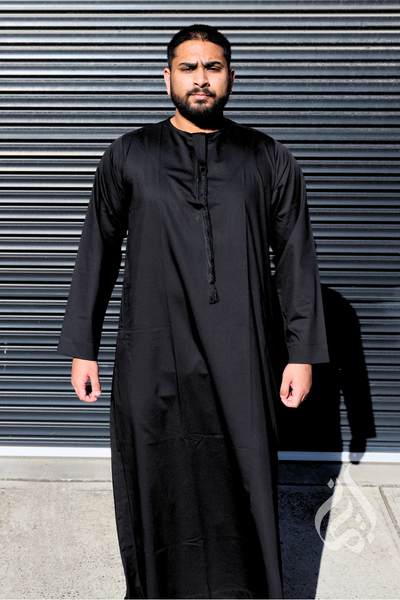 Omar Thowb Black