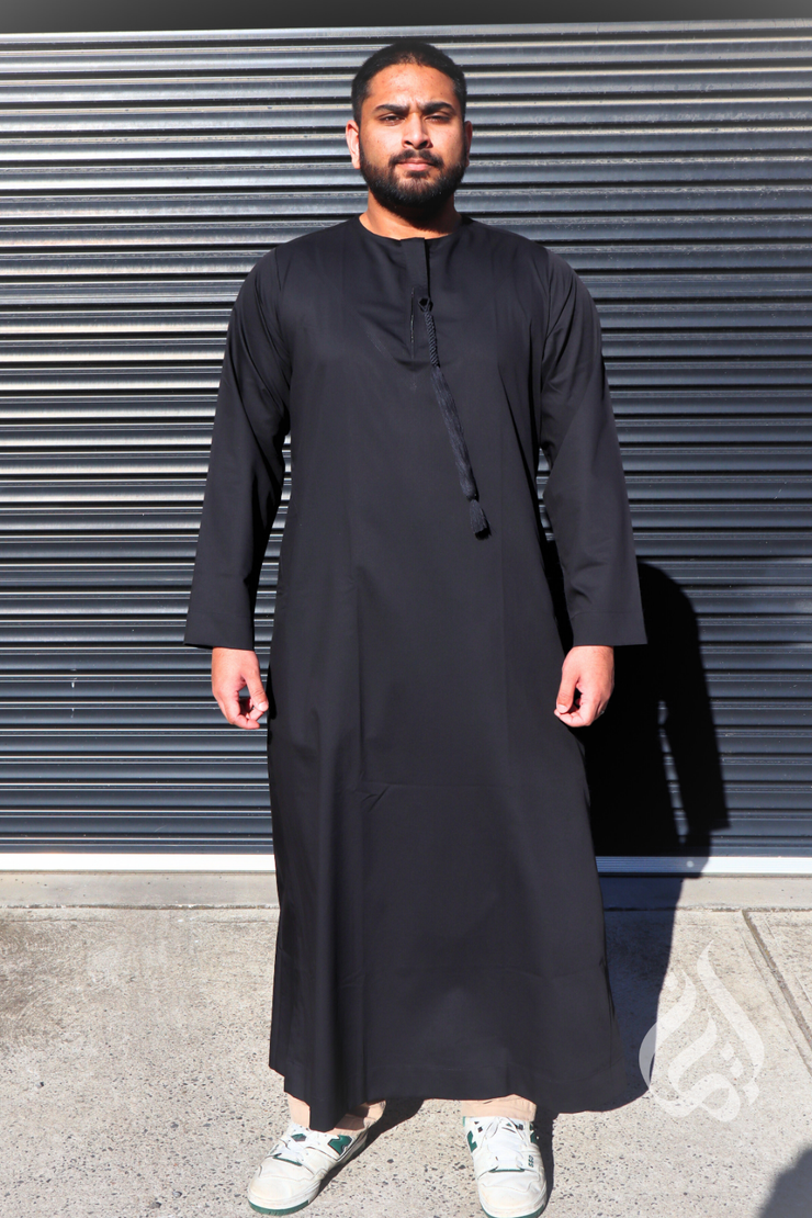 Omar Thowb Black