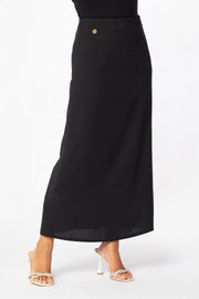 Long Skirt with gold pin - Black